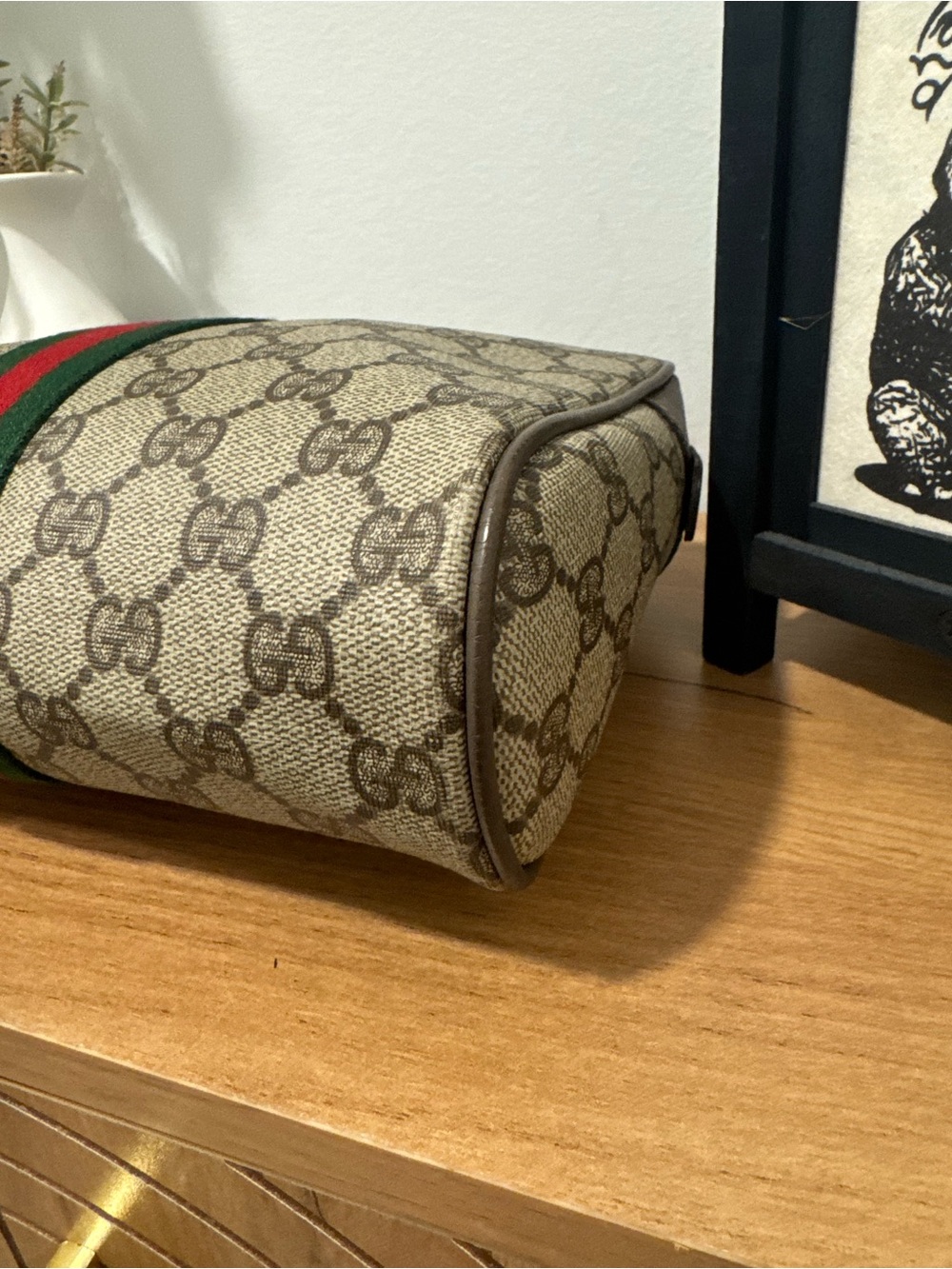 Vintage Gucci Beige GG Supreme Canvas Clutch Bag with Green and Red Stripe - Picture 10 of 16